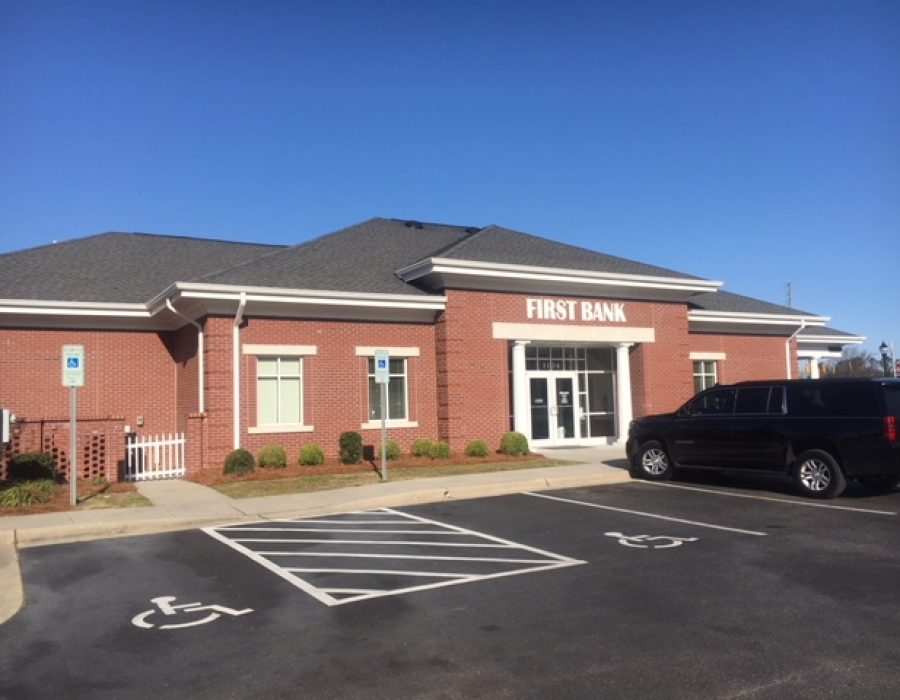 Exterior of the First Bank Whiteville branch.