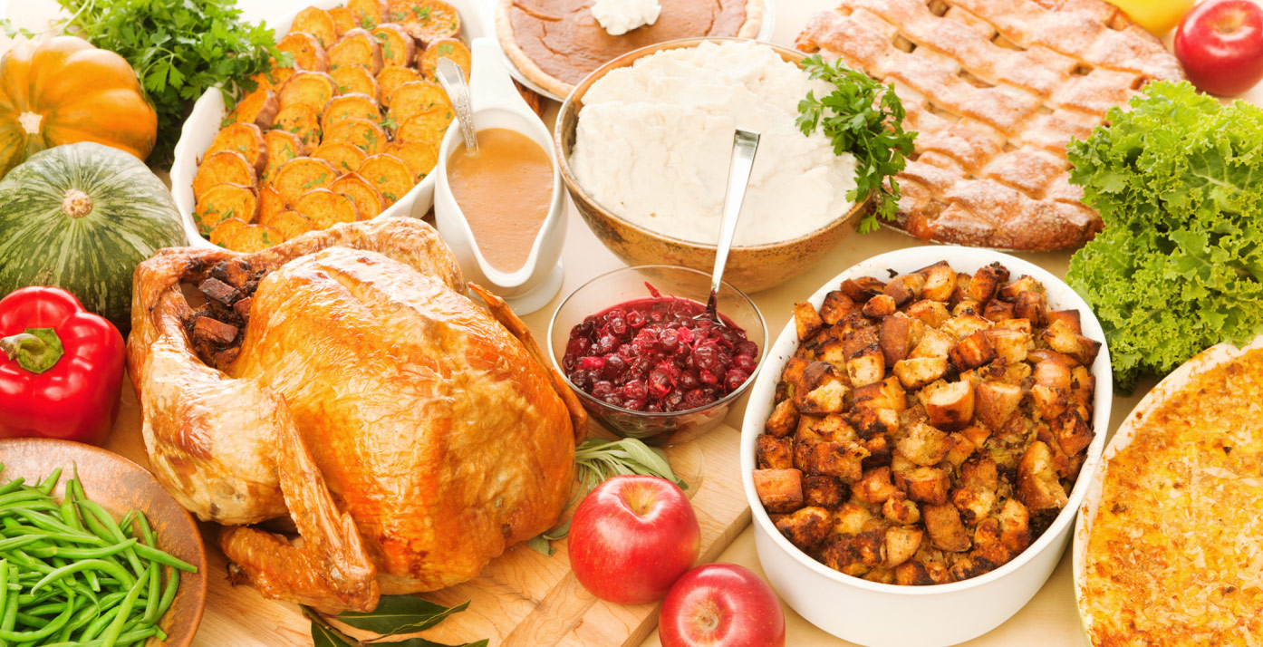 Table of different Thanksgiving food