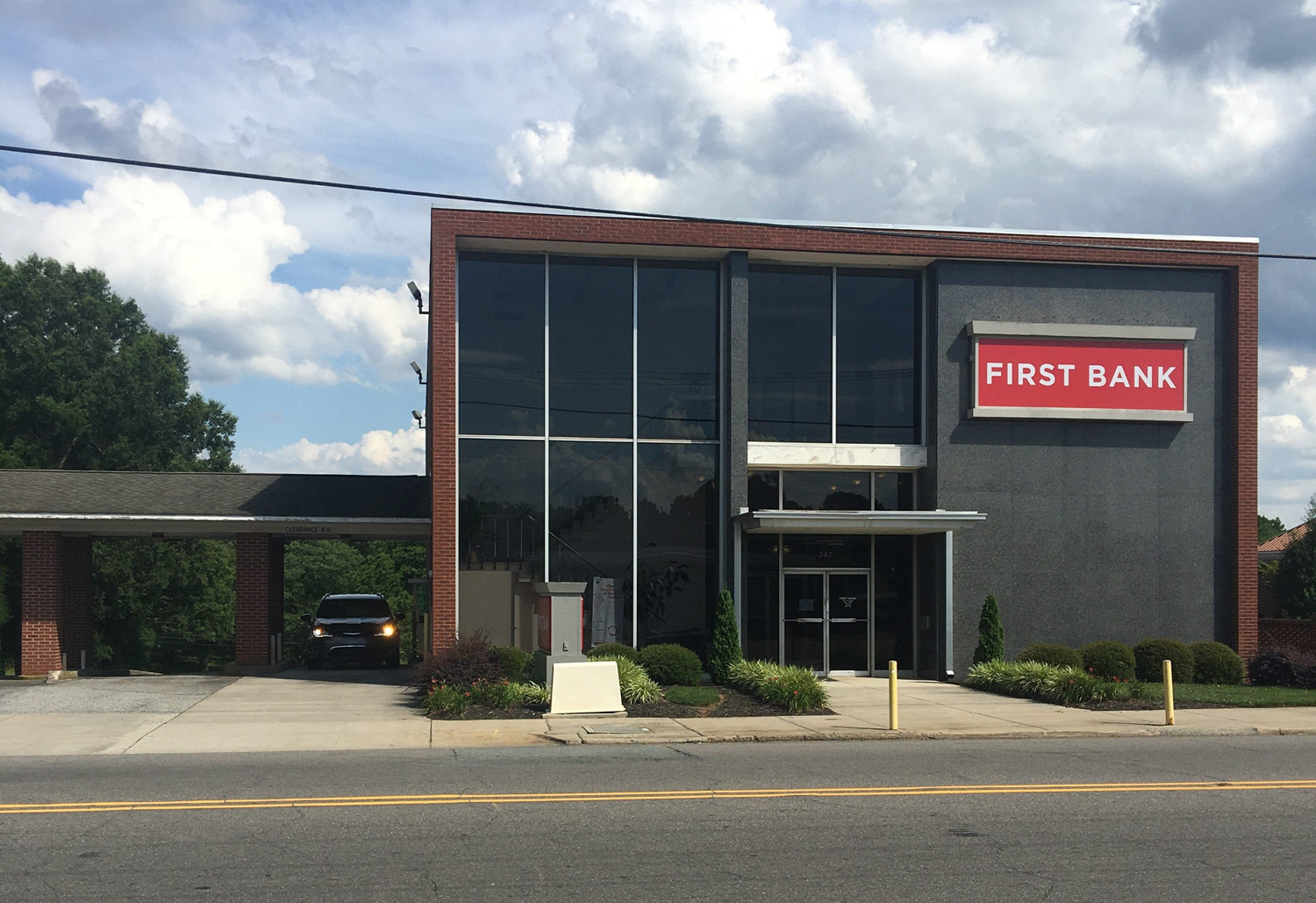 Mooresville Main | First Bank